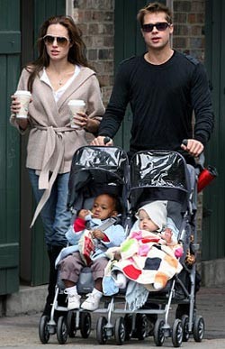 Mr & Mrs Smith to Adopt a Vietnamese Boy? ảnh 1 Mr & Mrs Smith to Adopt a Vietnamese Boy? ảnh 1