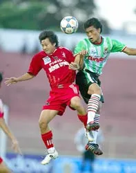 Khó khăn cho các đội khách ảnh 1 Khó khăn cho các đội khách ảnh 1