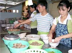 Tỷ phú bún bò ảnh 2 Tỷ phú bún bò ảnh 2