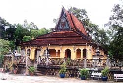 Ang Korajab Rey, a Khmer pagoda in the southern province of Tra Vinh Ang Korajab Rey, a Khmer pagoda in the southern province of Tra Vinh