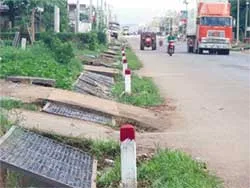Mương thoát nước đã được gắn đan