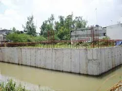 Cao ốc trùm mền ảnh 2 Cao ốc trùm mền ảnh 2