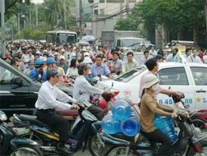 Solutions Proposed to Ease Traffic Jams in the City ảnh 1 Solutions Proposed to Ease Traffic Jams in the City ảnh 1