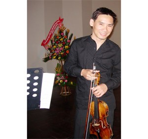 Talented, Vietnamese Violinist Gives Concert in HCMC ảnh 1 Talented, Vietnamese Violinist Gives Concert in HCMC ảnh 1