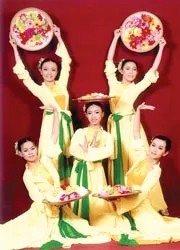 Duyên dáng múa dân gian