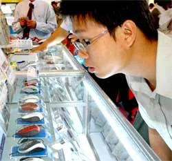 Bát nháo thị trường linh kiện máy tính