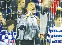 Stephen Hunt: “Tôi cam đoan không cố ý gây hại cho Cech” ảnh 1 Stephen Hunt: “Tôi cam đoan không cố ý gây hại cho Cech” ảnh 1