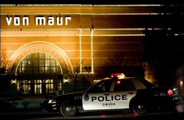 Nine Killed in US Mall Gun Rampage ảnh 1 Nine Killed in US Mall Gun Rampage ảnh 1