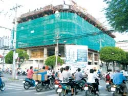 Cao ốc ở ngã tư ảnh 2 Cao ốc ở ngã tư ảnh 2