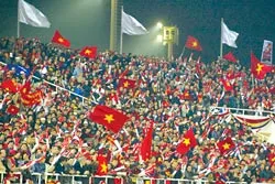 Mỹ Đình đỏ rực ! ảnh 1 Mỹ Đình đỏ rực ! ảnh 1