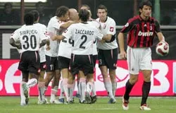 Hiện tượng Palermo: Phòng thủ cũng … phóng khoáng ảnh 1 Hiện tượng Palermo: Phòng thủ cũng … phóng khoáng ảnh 1