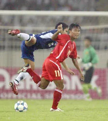 Chú trọng vào hàng tiền vệ ảnh 1 Chú trọng vào hàng tiền vệ ảnh 1