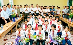 Lawrence S. Ting Fund Earmarks $1.5 mln for Education, Charity ảnh 1 Lawrence S. Ting Fund Earmarks $1.5 mln for Education, Charity ảnh 1