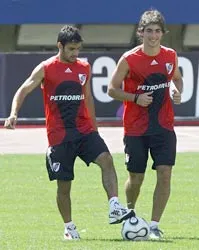 HLV Domenech (Pháp) triệu tập tiền đạo 18 tuổi Gonzalo Higuain ảnh 1 HLV Domenech (Pháp) triệu tập tiền đạo 18 tuổi Gonzalo Higuain ảnh 1