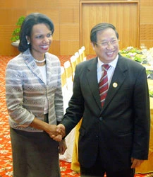 Phó Thủ tướng Phạm Gia Khiêm tiếp Ngoại trưởng Hoa Kỳ Condoleezza Rice