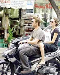 “Ông bà Smith” đến TPHCM