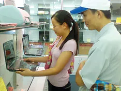 Laptop đang hạ giá