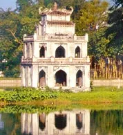 Làm sạch Hồ Gươm