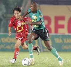 GĐT.LA – Pisico Bình Định 3-1: Buổi ra quân hoàn hảo của ĐKVĐ V-League ảnh 1 GĐT.LA – Pisico Bình Định 3-1: Buổi ra quân hoàn hảo của ĐKVĐ V-League ảnh 1