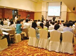 Bỏ tiền triệu nghe diễn thuyết