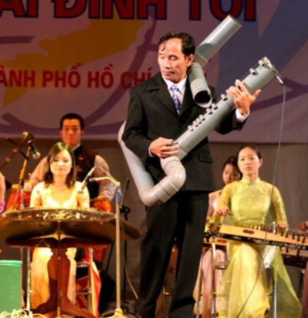 Making a Tradition of Breaking It ảnh 1 Making a Tradition of Breaking It ảnh 1
