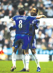 Drogba: “Cũng là nhờ đồng đội...” ảnh 1 Drogba: “Cũng là nhờ đồng đội...” ảnh 1