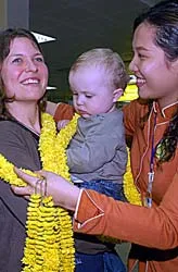 TPHCM: Đón đoàn khách quốc tế đầu tiên
