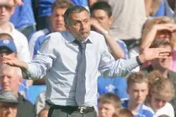 Mourinho từ chức hay bị sa thải ? ảnh 1 Mourinho từ chức hay bị sa thải ? ảnh 1