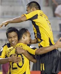 Malaysia – Philippines 4-0: Bài tập tấn công ảnh 1 Malaysia – Philippines 4-0: Bài tập tấn công ảnh 1
