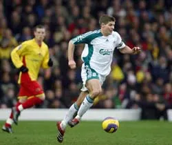 Gerrard không bàn chuyện vô địch ảnh 1 Gerrard không bàn chuyện vô địch ảnh 1