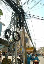 Cột điện - không chỉ là cột điện...