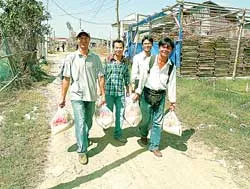 Nghệ sĩ nhiếp ảnh Hoàng Thế Phúc mê làm từ thiện