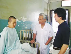 Phẫu thuật thành công gãy trật đốt sống cổ theo phương pháp mới