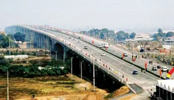 Thông xe cầu Thanh Trì: Cầu lớn nhất Việt Nam