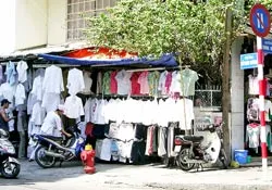 Hàng Tết... SIDA lên đời