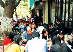 Hà Nội: Thực phẩm, rau quả tươi tăng 20%-30% sau Tết Nguyên đán