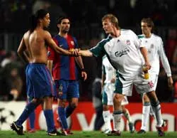 Vòng bụng Ronaldinho ảnh 1 Vòng bụng Ronaldinho ảnh 1