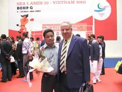 Lê Việt Phú - Người chữa bệnh cho các "VIP" quyền anh nghiệp dư thế giới ảnh 1 Lê Việt Phú - Người chữa bệnh cho các "VIP" quyền anh nghiệp dư thế giới ảnh 1