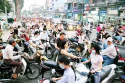 Nhộn nhạo, ồn ào quá!
