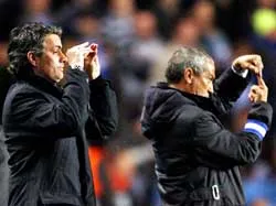 Stamford Bridge: “Chiến tranh lạnh” chưa dừng lại ảnh 1 Stamford Bridge: “Chiến tranh lạnh” chưa dừng lại ảnh 1