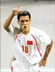 Tiền đạo Phan Thanh Bình: “Cơ hội giành điểm trước Oman là không nhỏ” ảnh 1 Tiền đạo Phan Thanh Bình: “Cơ hội giành điểm trước Oman là không nhỏ” ảnh 1