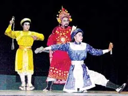 Những người làm “hát bội không lời”