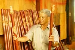 Làng mộc Kim Bồng làm gậy thể thao và gậy trượt tuyết cho châu Âu