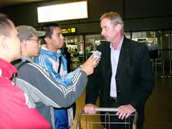 HLV Riedl: "Tôi đã sẵn sàng bắt tay vào việc” ảnh 1 HLV Riedl: "Tôi đã sẵn sàng bắt tay vào việc” ảnh 1