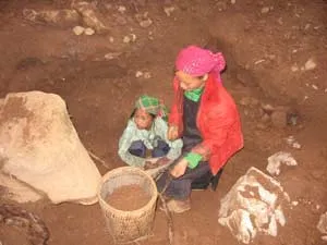 Hà Giang: Bỏ làng đi đào quặng ảnh 2 Hà Giang: Bỏ làng đi đào quặng ảnh 2