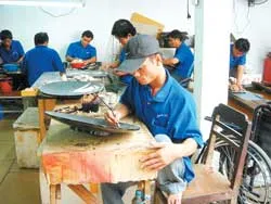Công ty 27-7: Nhận thêm 100 lao động tàn tật