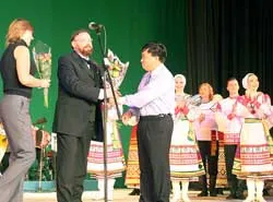 Bế mạc “Những ngày văn hóa Nga 2007 tại Việt Nam” : Thắm thiết tình hữu nghị ảnh 2 Bế mạc “Những ngày văn hóa Nga 2007 tại Việt Nam” : Thắm thiết tình hữu nghị ảnh 2