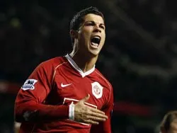 Denis Law: "Ronaldo sẽ vĩ đại như George Best" ảnh 1 Denis Law: "Ronaldo sẽ vĩ đại như George Best" ảnh 1