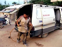 “Cứu tinh” trên những cung đường ảnh 2 “Cứu tinh” trên những cung đường ảnh 2