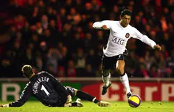 Ronaldo quyết giữ "thương hiệu"
